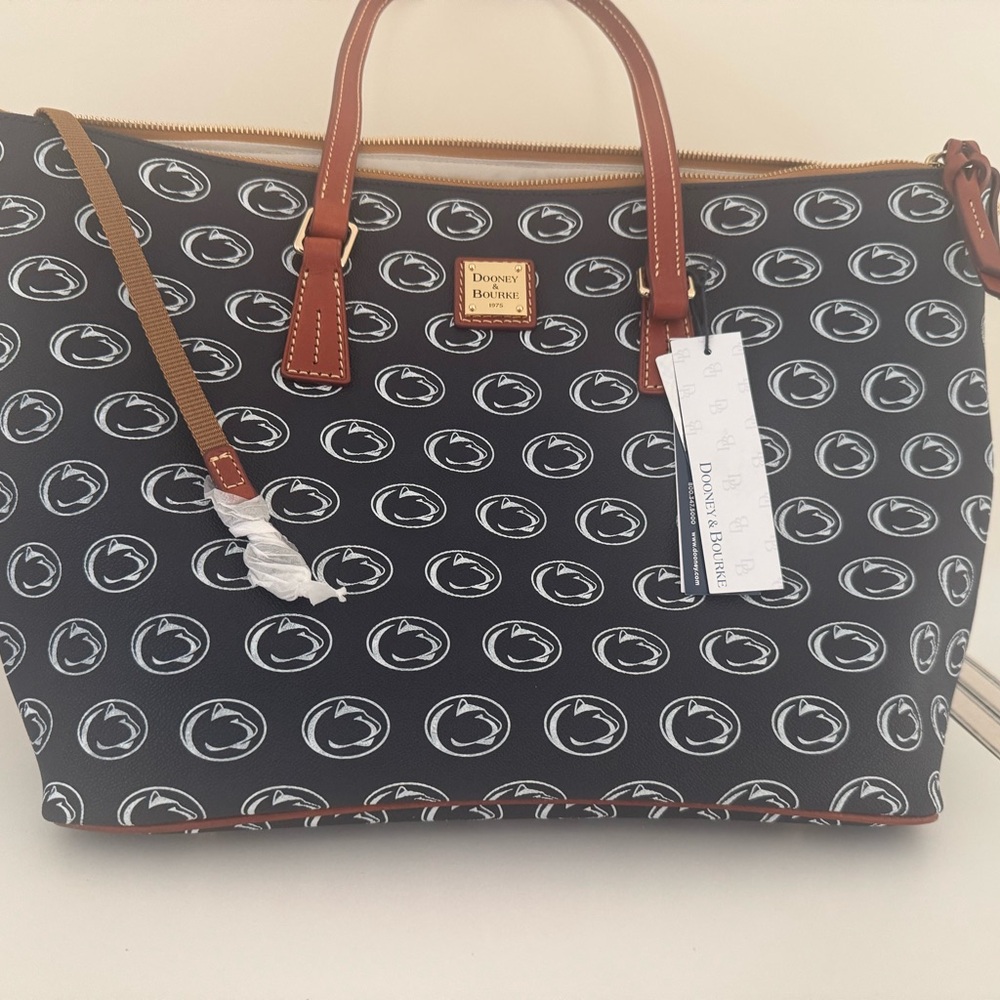 Penn State Dooney & Bourke Over The Shoulder Handbag Purse Tote Navy/White NWT
